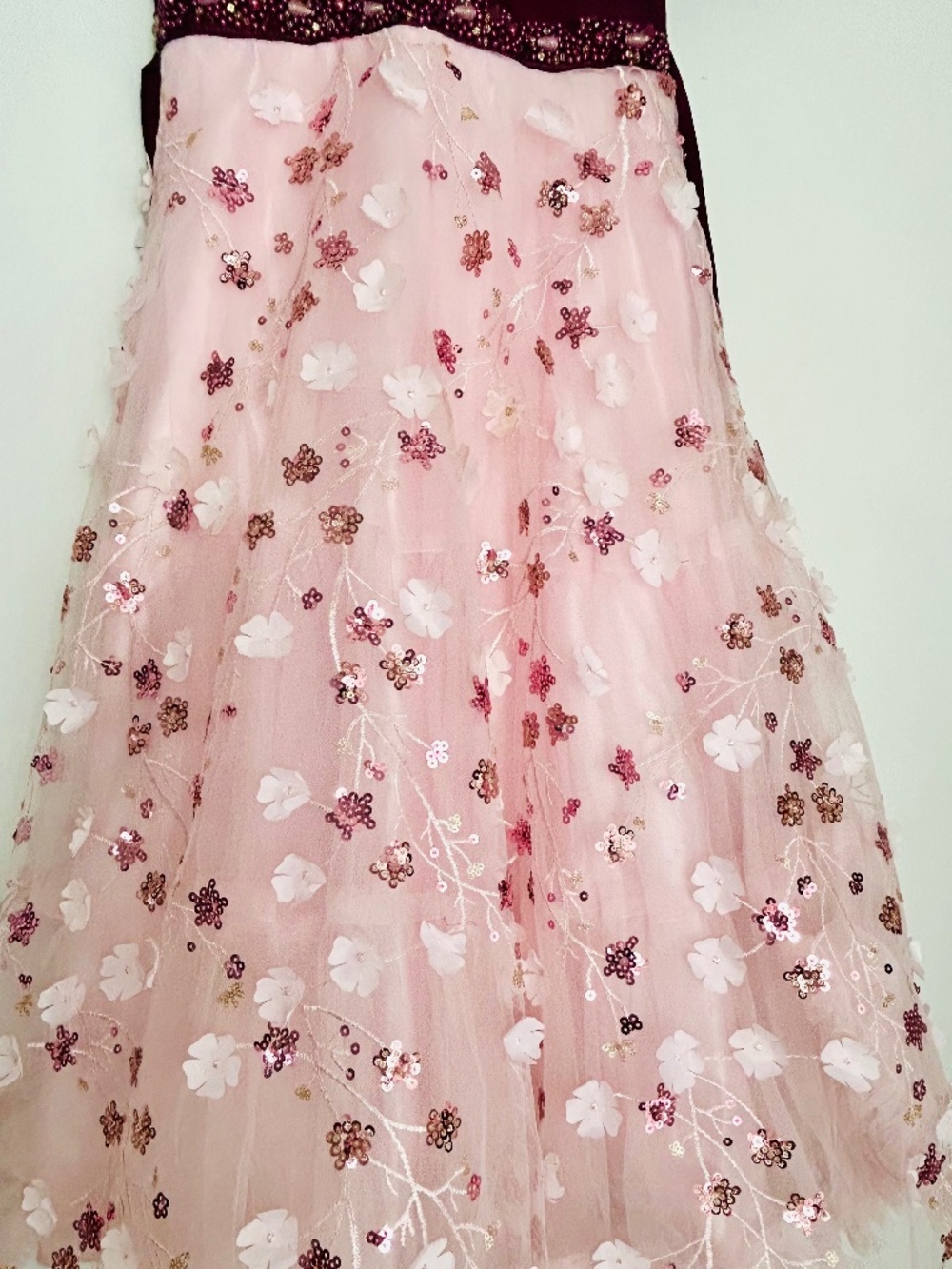 Gorgeous LittleGirl Gown embelished with beads and floral appliqués - Picture 2 of 11
